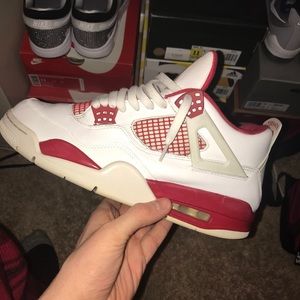 Jordan 4